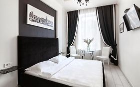 Leogrand Apartments On Udatnogo 4-2